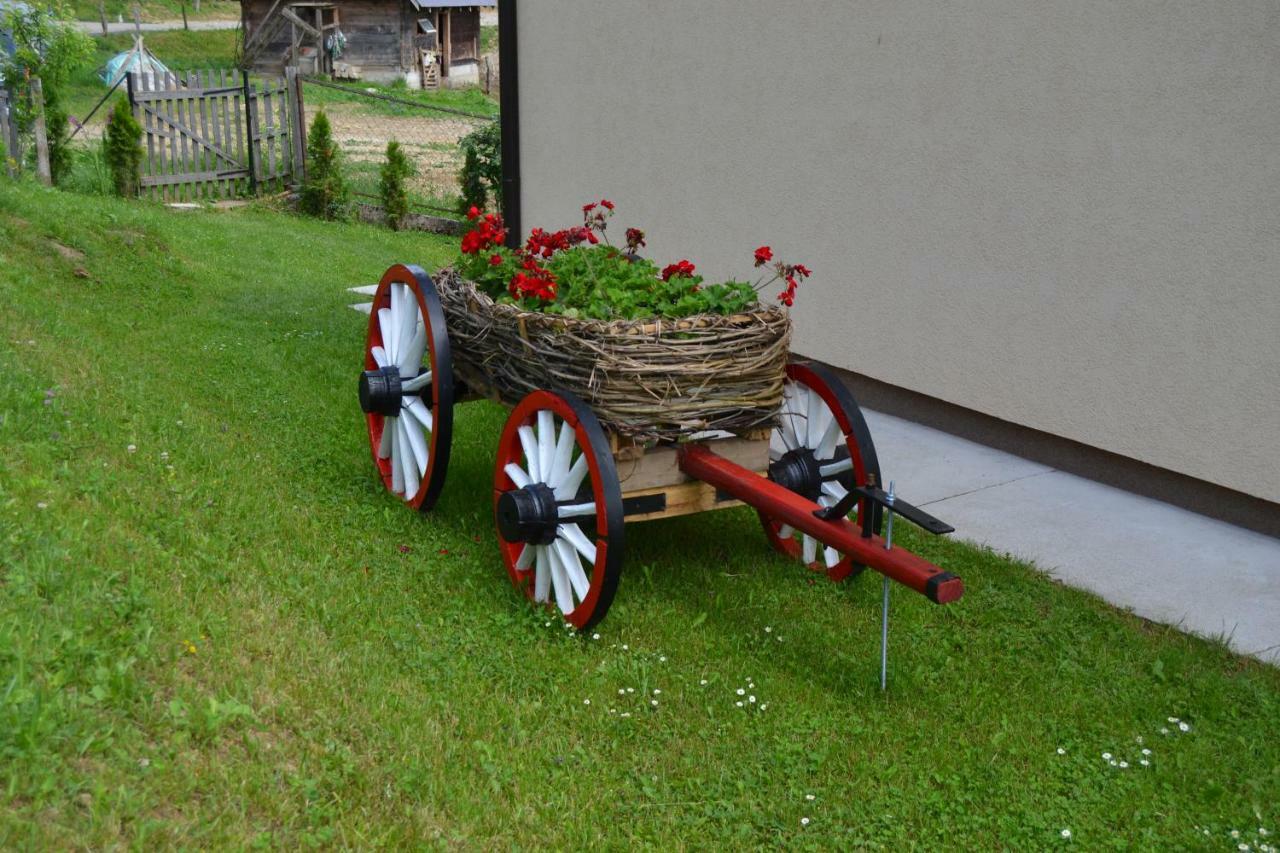 Turizam Koturovic Bed & Breakfast Иваница Екстериор снимка